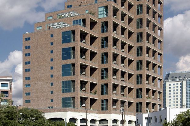 1999 McKinney Avenue Condominiums Exterior