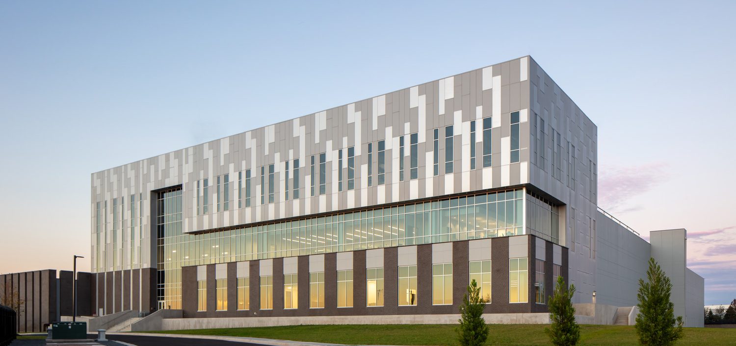 Cologix ASH1, a data center designed by our structural engineering team, featuring a modern exterior and expansive windows