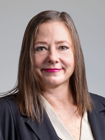 L.A. Fuess Partners Employee Headshot of Sue Ingram